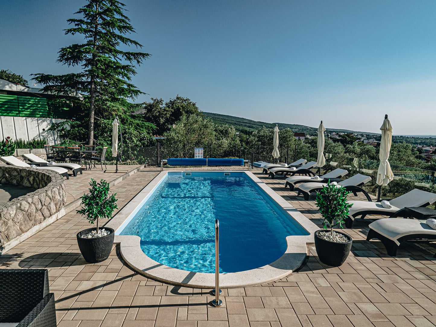 Glasfiberpool Barbados 9,40m x 3,70m x 1,50m