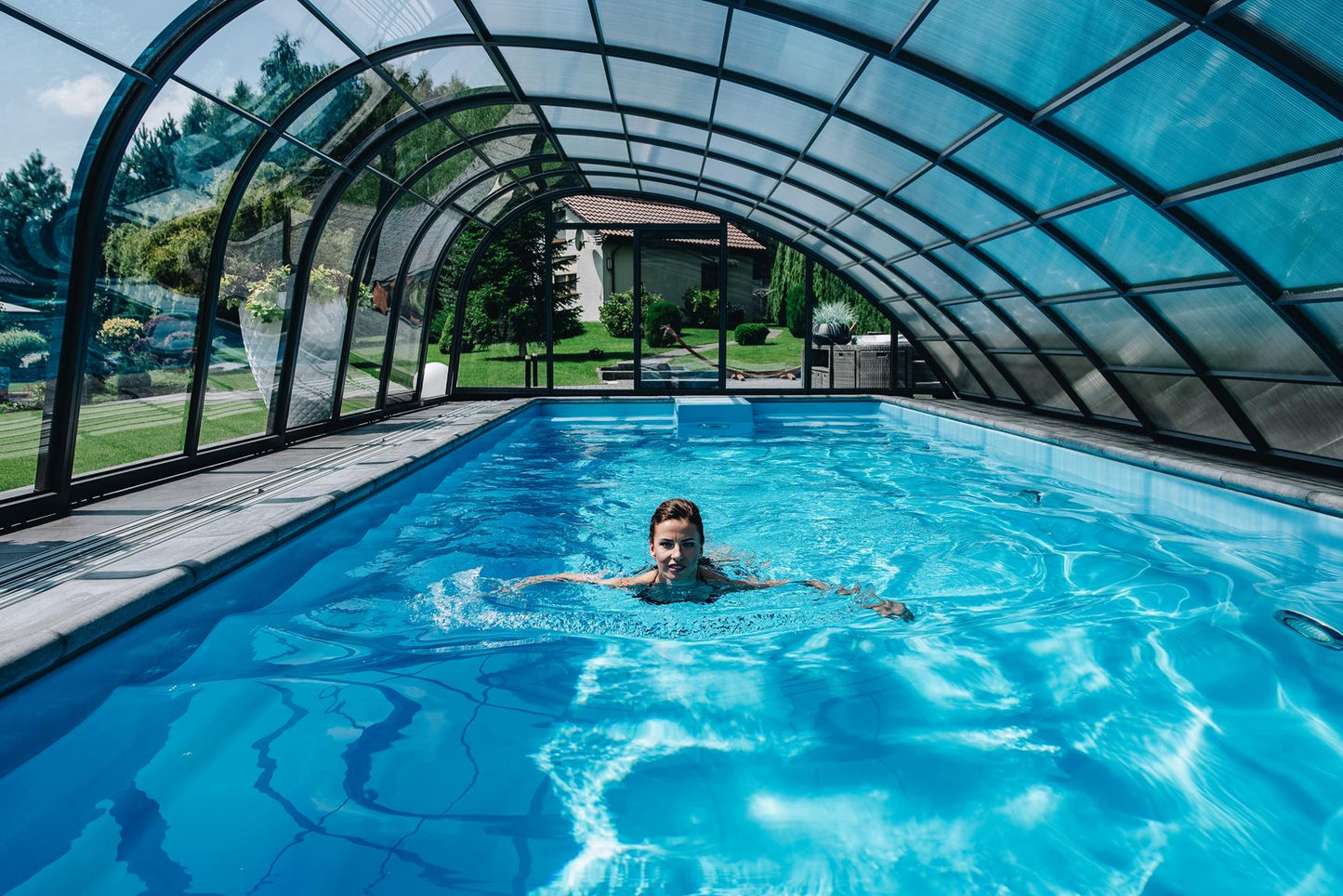 Lasikuituallas Trinidad 9,70m x 3,70m x 1,60m